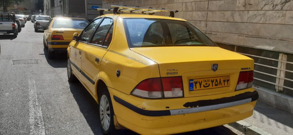 تاکسی سمند مدل 90